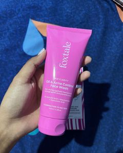 Foxtale Oil & Acne Control Face Wash