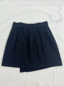 Short skirt