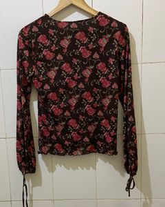 Old Navy Floral Long Sleeve Top