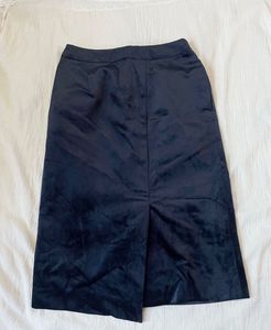 Sale✨Velvet Skirt🍒✨