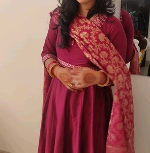 Elegant Embroidered Kurta Set