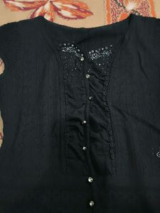 FREE!!! 🎁With Women Embellished Top