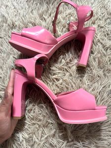 🎀New Pink Barbie Platform Heels