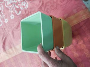 5 Plastic Pot Only 2 Little Bit Used