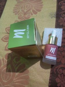 Myglamm Spotlight Illuminating Liquid.