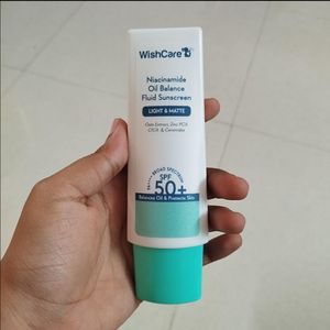 WishCare 5% Niacinamide Oil Balance Sunscreen