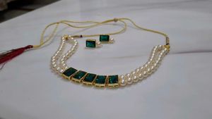 Elegant Pearl & Emerald Jewelry Set