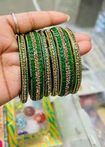 Green Kanch Chudi