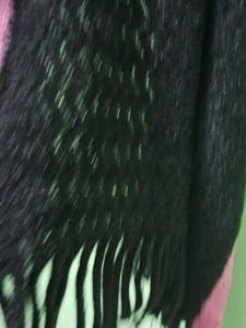 Cozy Black &amp; Pink Knit Shawl 🩷🖤