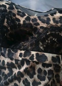 Leopard tops