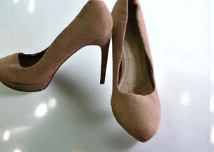 Solid Nude Suede Pumps