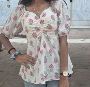Floral Print Puff Sleeve Top