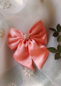 Pearl Bow
