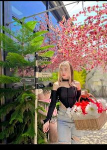 Black sweet Heart Detail Top