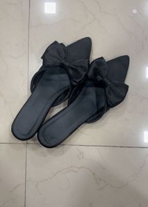 Bow Detail Pointed Mules