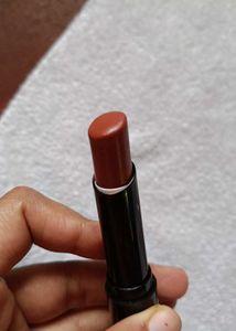 Mamaearth Hibiscus Nude Lipstick