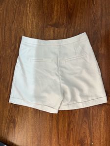 H&amp;M White Shorts