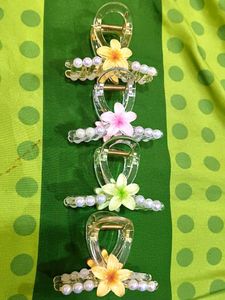 Floral Hair Claw Clips Set Of 4 💕⭕🪮
