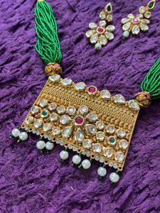 Kundan Jewelry Set: Necklace &amp; Earrings