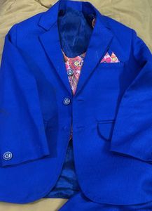 Boy&#39;s Blue Suit Set