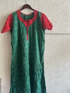 Green And Red With Zip Kurti