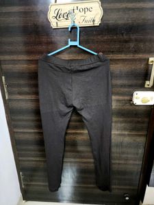 Chic Zipper Detail Leggings