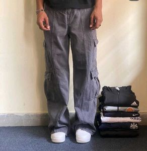 Bershka Cargo