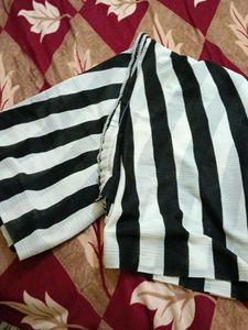 Black And White Hijab