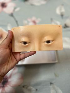 Pallete To Practice Eye Makeup