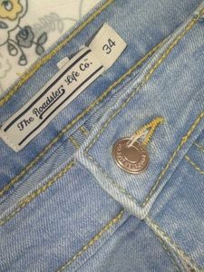 Light Wash Flared Jeans