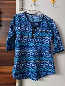 Patterned 3/4 Sleeve Top