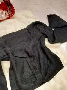 🖤Elegant Black Cropped Woolen Sweater🖤