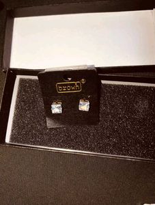 Diamond Stone Queen Earrings