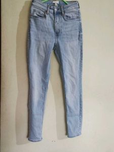 Light Wash Skinny Jeans