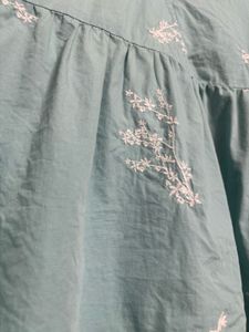 Here&amp;Now Cute Embroidered Top