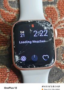 GENUINE Apple Watch Series 5 (40mm)