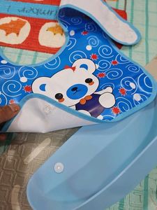 Cute Bear Print Baby Bib.   Not Used Once ...