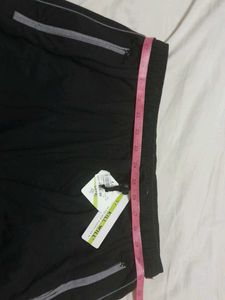 Unisex Black Solid Sports Shorts(Capris) - XL