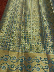 Elegant kanjeevaram silk Saree with golden zari