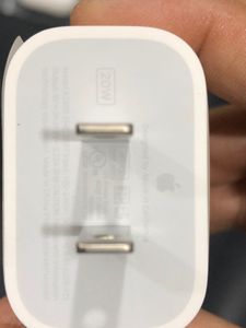 Apple 20W USB-C Power Adapter
