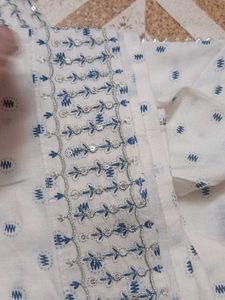 Elegant White &amp; Blue Kurta