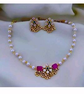 Pearl Necklace Set