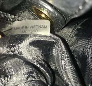 Original Michael Kors Whipstitch Hamilton East West Tote Bag. Has 3 Compartments. Not Much Negotiation On This.
