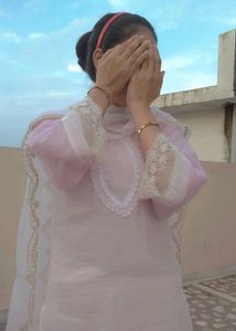 Beutiful Pin Pakistani Suit And Trouser