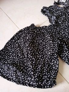 COLD SHOULDER TOP🖤