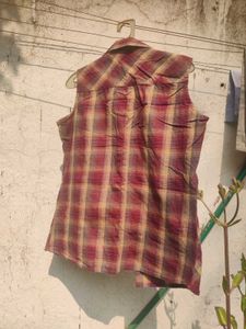 Plaid Sleeveless Shirt