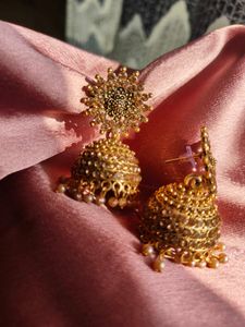 Golden Trendy Shiny jhumka