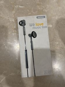 Remax 305M Earphones