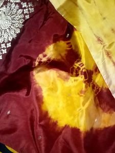 Maroon &amp; Yellow Tie-Dye Saree