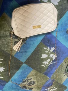 I Am Selling Girls Slings Bag